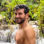 Μάνος Γαβράς: «Δεν μπορούσα να πληρώσω το ενοίκιο – Έμενα στο αμάξι και έκανα μπάνιο στο γυμναστήριο»