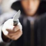 Μεσολόγγι: 15χρονος απείλησε με μαχαίρι και λήστεψε 13χρονο